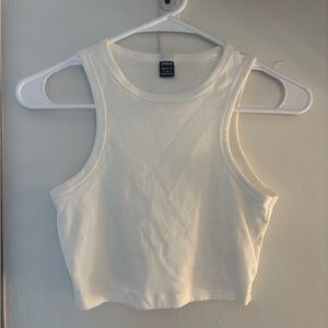 SHEIN Classic White Crop Top